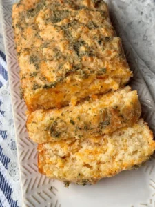 Cheddar Bay Biscuit Bread